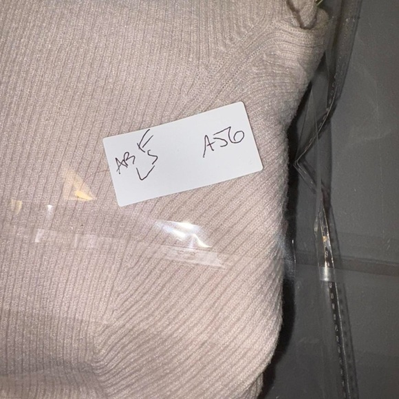 Abercrombie & Fitch Beige V-Neck Cardigan - Picture 8 of 8